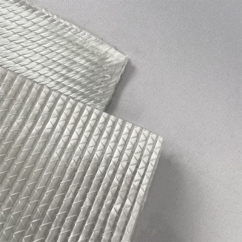 1200 g fijngebreid composietvilt/multi-axiaal doek ±45°0°90° voor windenergie
